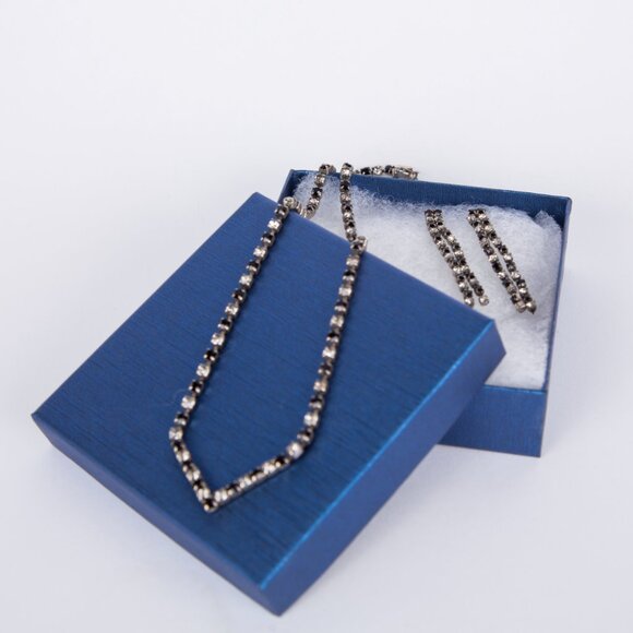 VINTAGE 1980's BLACK AND SILVER RHINESTONE EARRING AND NECKLACE SET - Picture 9 of 13